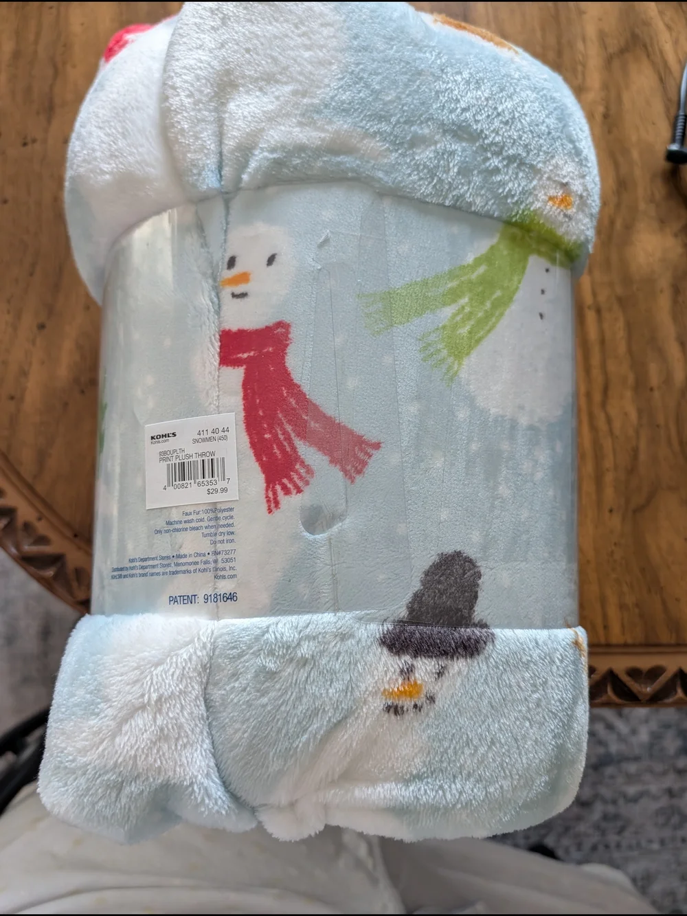 MAKE AN OFFER, Please! The Big One Light Blue Snowman Plush Throw